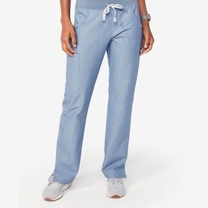 NWT Kade Cargo Scrub Pants in Heather Indigo